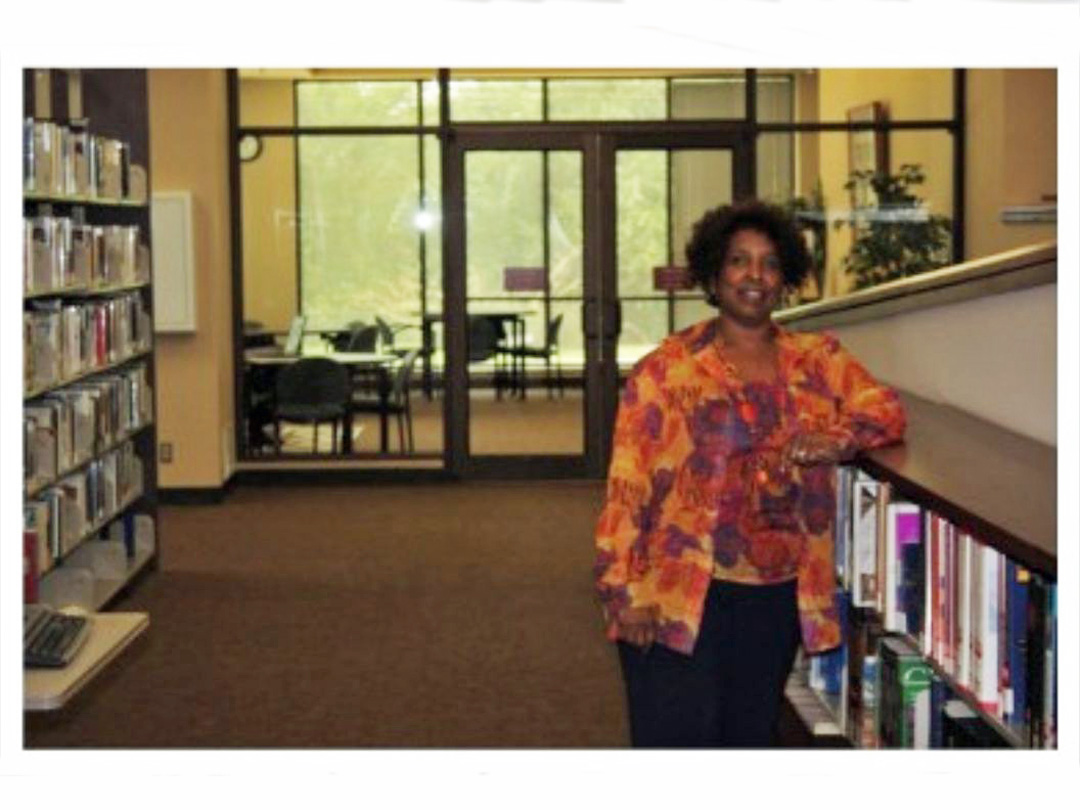 Lucille Dade, DeSoto Library Director